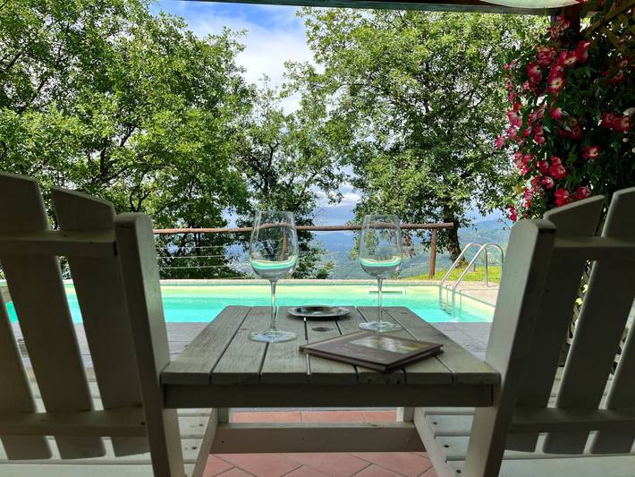 Ferienhaus für 2 Personen, mit Terrasse und Garten sowie Pool