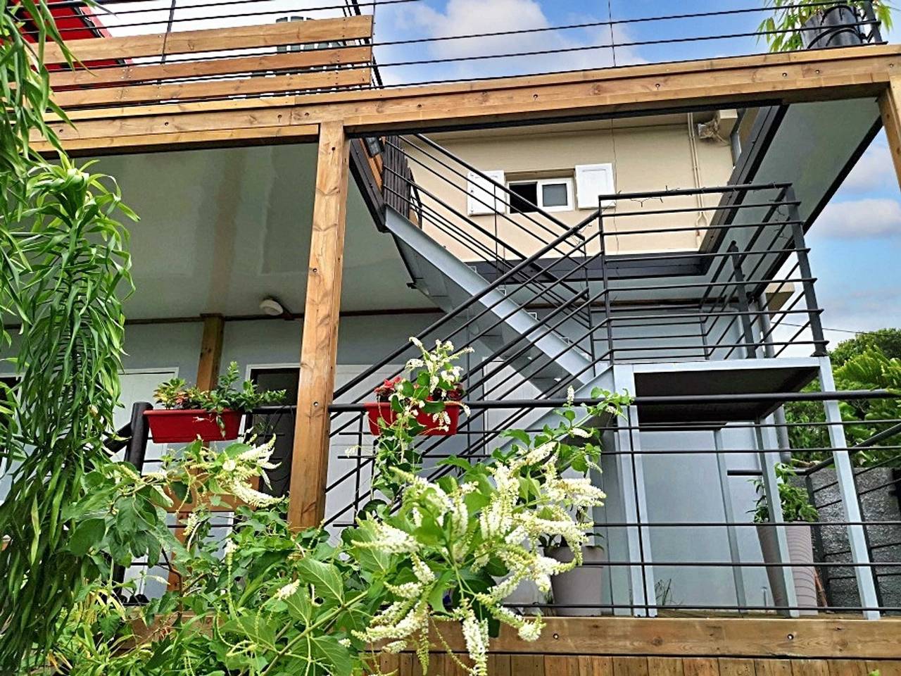 Ganze Wohnung, Komfortable Wohnung mit Meerblick in Saint André, 105 m² in La Réunion