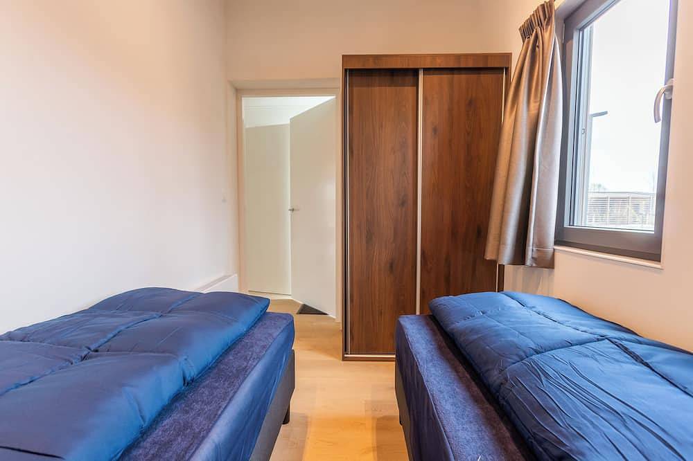 6 person accommodation with 3 bedrooms in Enkhuizen, Ijsselmeer