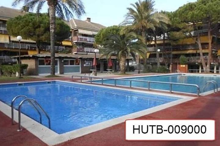 Ferienwohnung für 7 Personen, mit Balkon und Pool sowie Garten - 1