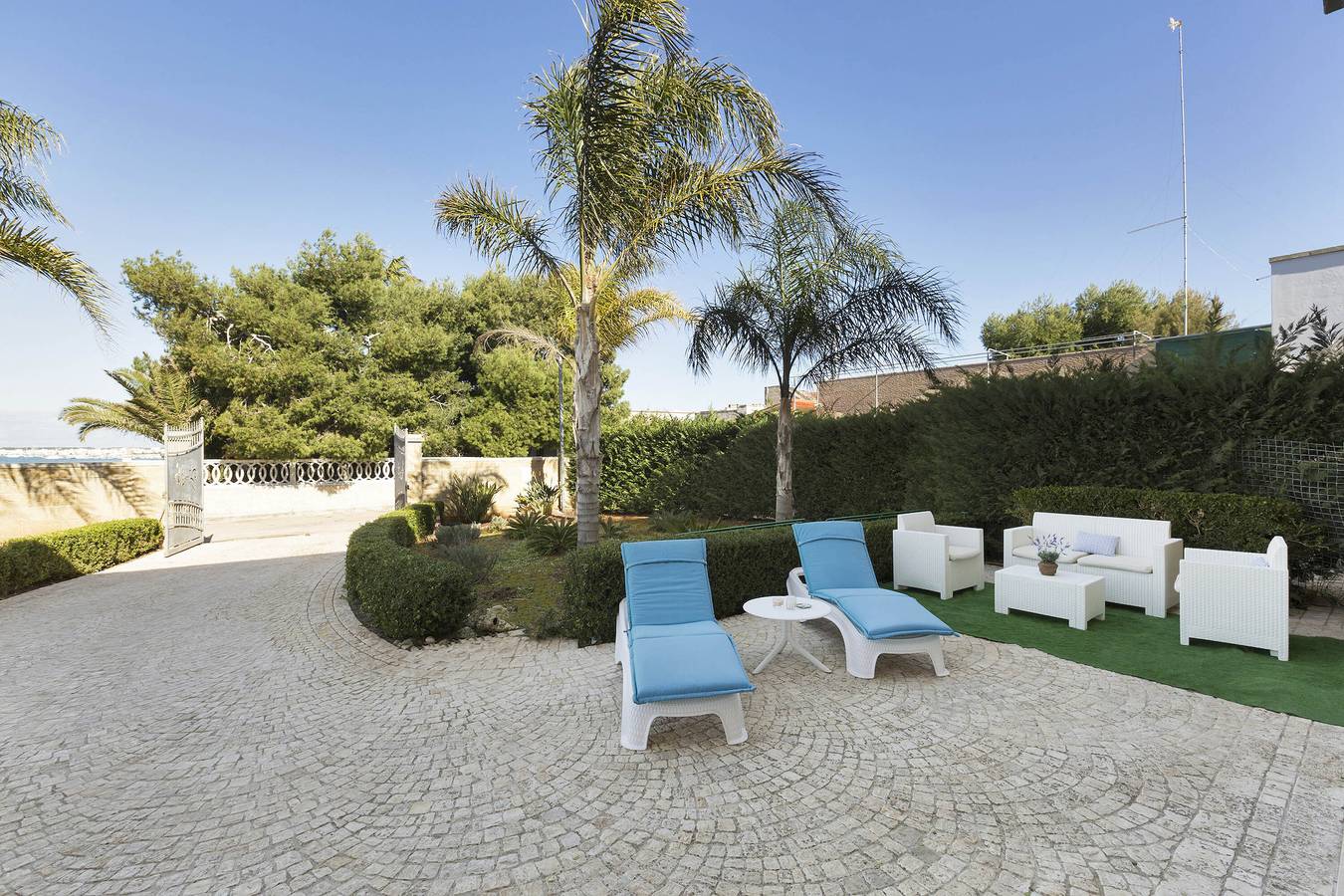 Villa La Strea by Barbarhouse in La Strea, Golfo di Taranto