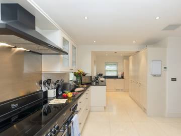 Holiday Rental for 14 People in North Yorkshire, Photo 2