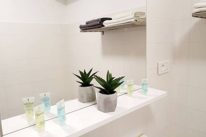 Apartamento entero, ★ Studio Hyper Center, Tranquilo Y Acogedor ★ in Lourdes (Altos Pirineos), Altos Pirineos