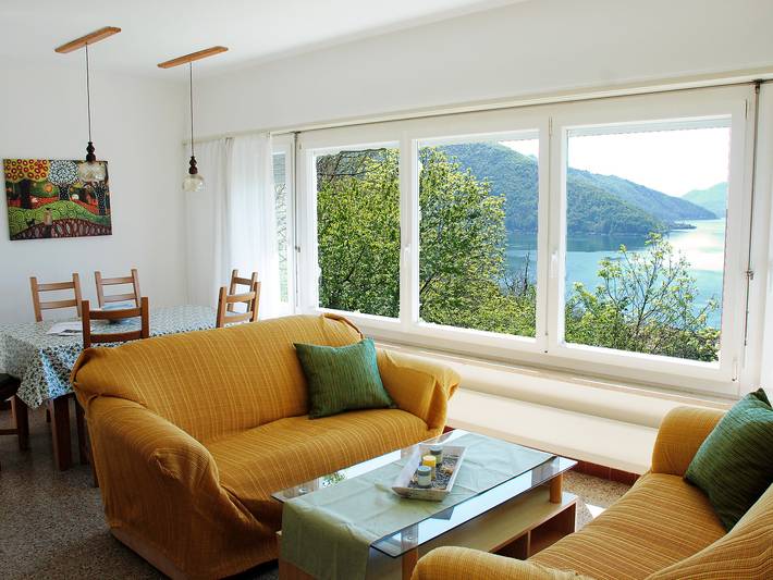 Ferienhaus für 6 Personen, mit Seeblick und Terrasse sowie Ausblick und Garten, mit Haustier am Luganersee - 3