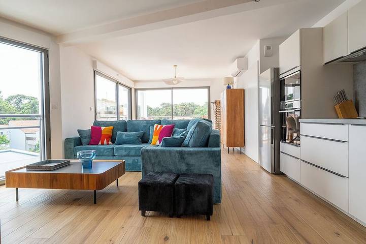 Location de vacances pour 6 personnes, avec jacuzzi et balcon dans La Palmyre