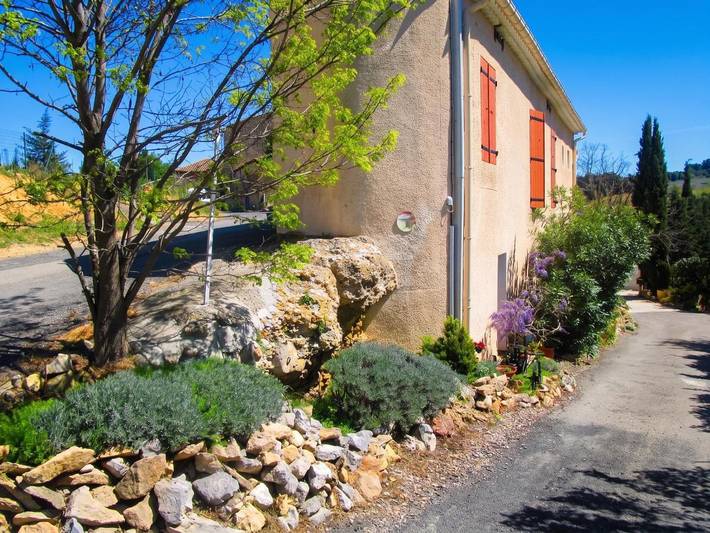 Location de vacances pour 4 personnes, avec Terrasse et Jardin à Tournissan