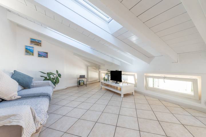 Location de vacances pour 3 personnes, avec balcon à Mori