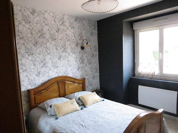 Location de vacances pour 6 personnes, avec piscine et balcon à Roz-Landrieux - 2