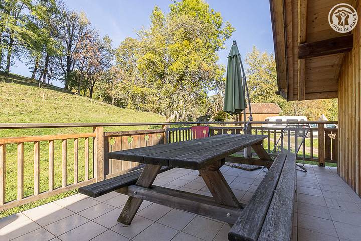 Chalet pour 6 personnes, avec terrasse, animaux acceptés dans Bauges - 3