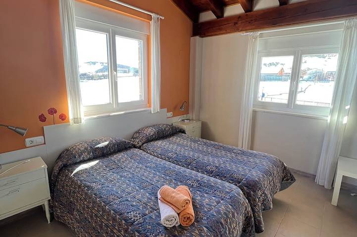 Casa rural (alquiler íntegro) Llosa para 10 personas in La Pernía, Cordillera Cantábrica