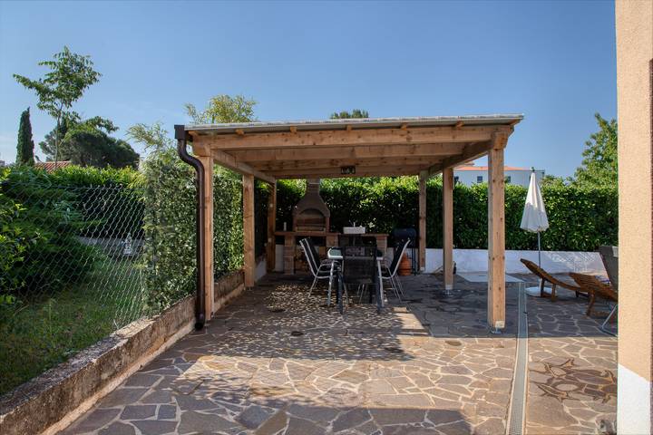 Ferienhaus für 8 Personen, mit Pool und Balkon sowie Garten in Nova Vas - 2