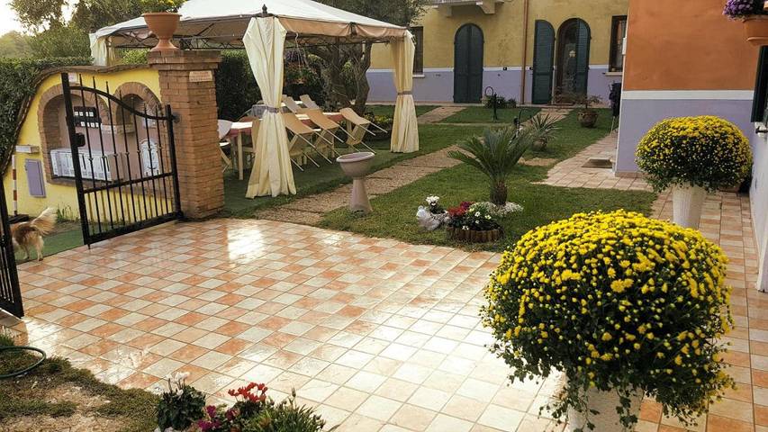 Location de vacances pour 4 personnes, avec Jardin et Piscine à Solferino