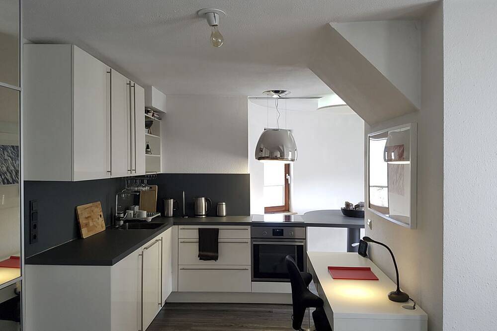 Ganze Wohnung, Schlossle I in Steinenbronn, Landkreis Böblingen
