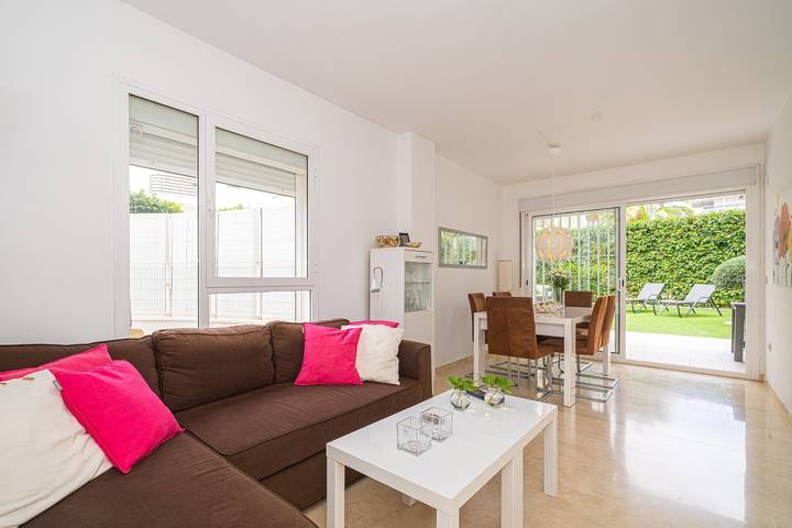 Gîte pour 6 personnes, avec bassin pour enfant ainsi que jardin et jacuzzi à L'Alfàs del Pi - 3