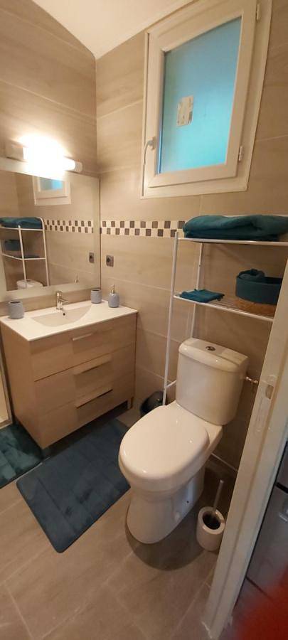 Gîte pour 2 personnes, avec terrasse et vue sur le lac ainsi que jardin et vue à Montpeyroux - 3