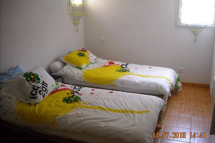 Gîte pour 10 personnes, avec piscine ainsi que terrasse et jardin à Perpignan - 4