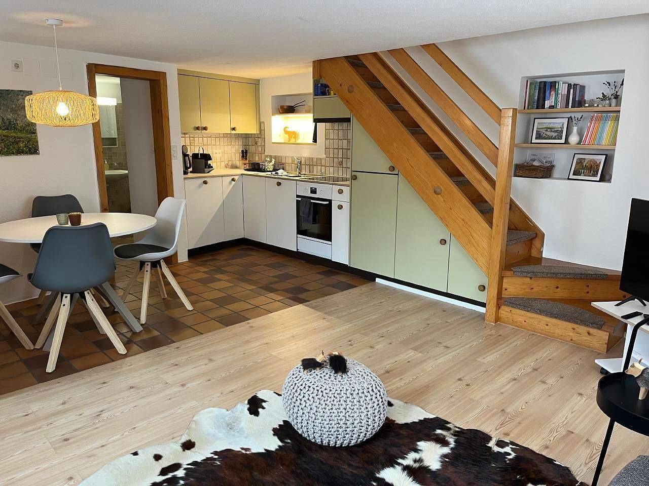 Ganze Ferienwohnung, Gemütlich eingerichtete Ferienwohnung "Chasa" in Ftan, Unterengadin