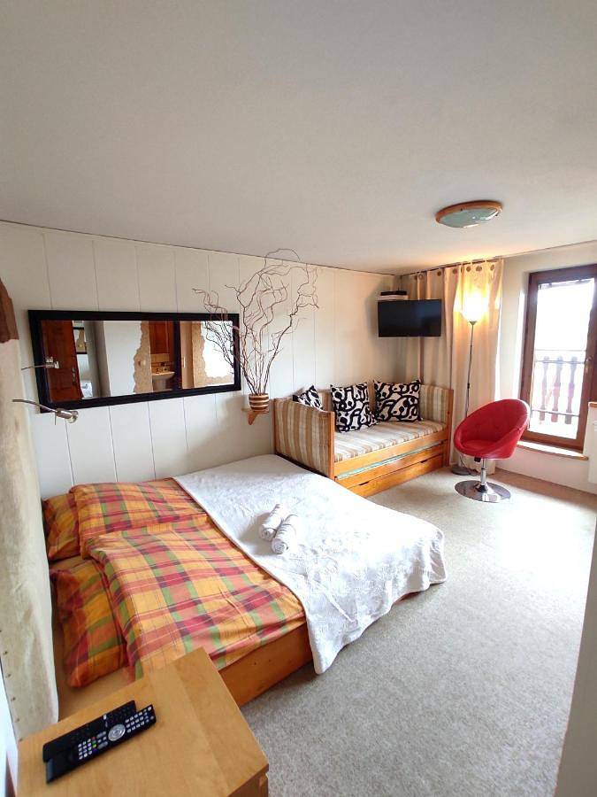 Ferienwohnung für 4 Personen, mit Garten und Balkon sowie Ausblick - 1