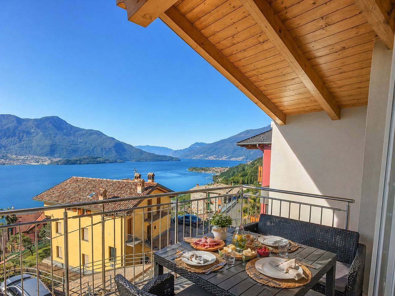 Ganze Wohnung, Andrea Panorama-Ferienwohnug am Comer See in Aurogna, Trezzone