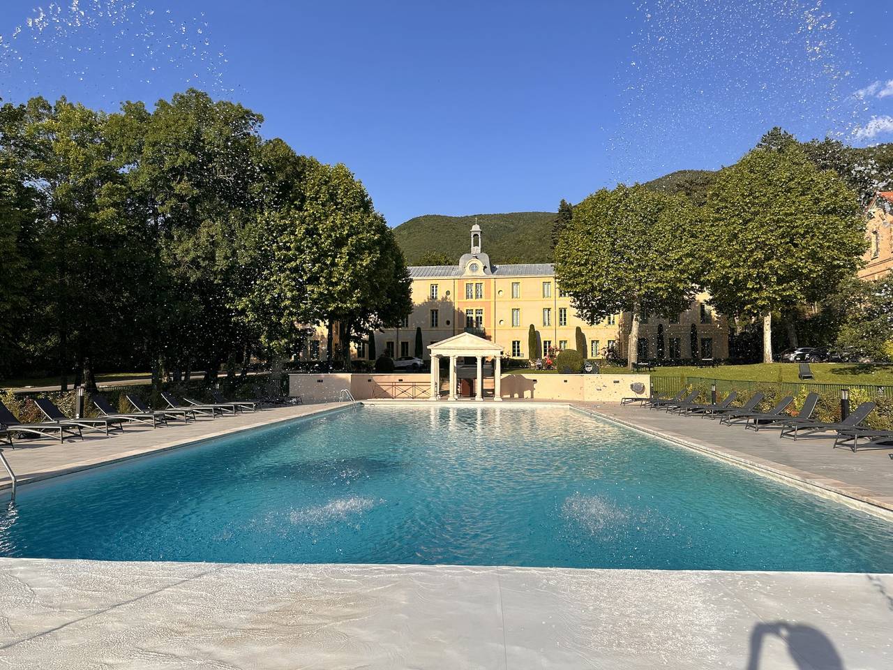 Luxe appartement met zwembad aan de Mont-Ventoux in Montbrun-les-Bains in Montbrun-les-Bains, Région de nyons