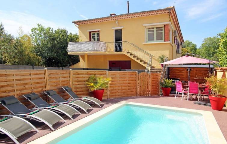 Gîte pour 6 personnes, avec jardin ainsi que terrasse et piscine, animaux acceptés - 1
