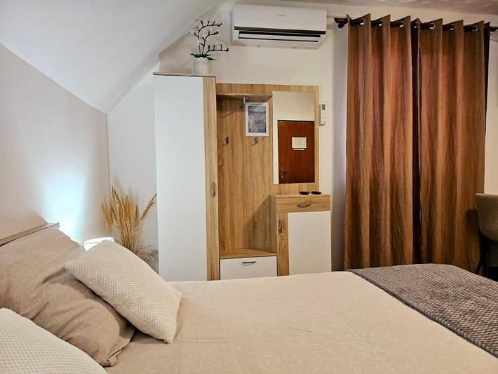 Gîte pour 2 personnes, avec jardin et vue dans Poljanak - 4