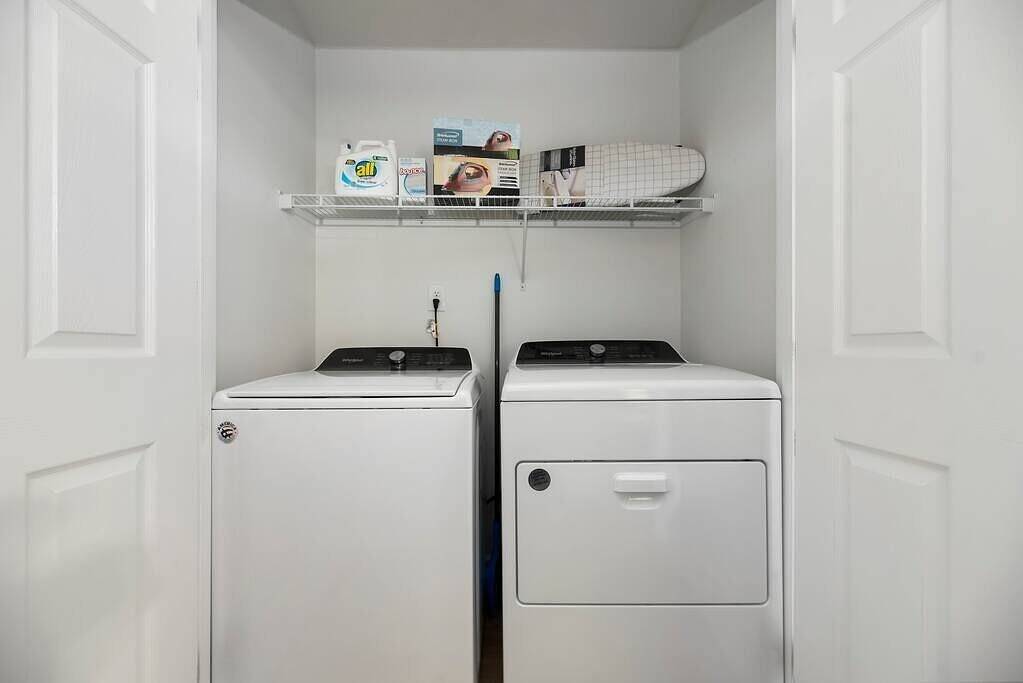 Charming cottage north of Gastonia — stylish, comfy retreat near local amenities in Gaston County