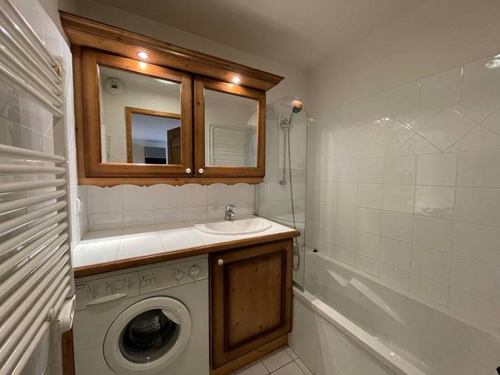 Apartamento entero, Apartamento para 6 personas con balcón y piscina cubierta en Crest-Voland in Cohennoz, Albertville region