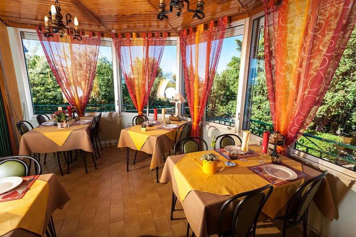 Hôtel pour 3 personnes, avec vue ainsi que jardin et balcon à Angoustrine-Villeneuve-des-Escaldes - 4