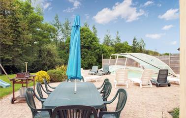 Ferme pour 11 Personnes dans Saint-Martin-des-Prés, Cotes-d'Armor, Photo 3