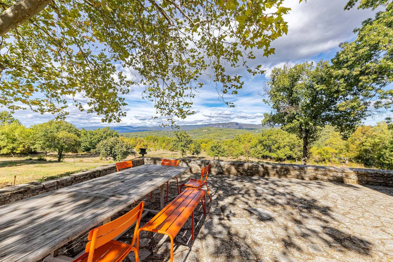 Geräumige Villa mit Garten in Saignon in Saignon, Regionaler Naturpark Luberon