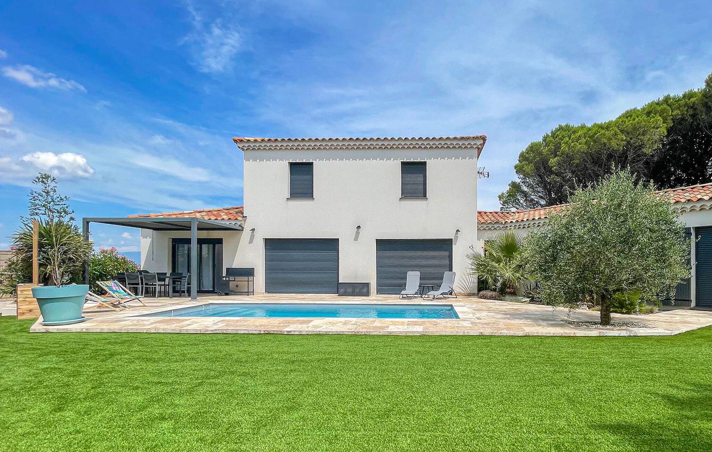 Studio de luxe avec piscine, garage et Internet in Rochegude, Région de nyons