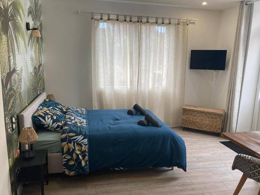 Appartement entier, Charmant F2 en centre bourg in Huisseau-sur-Cosson, Sologne