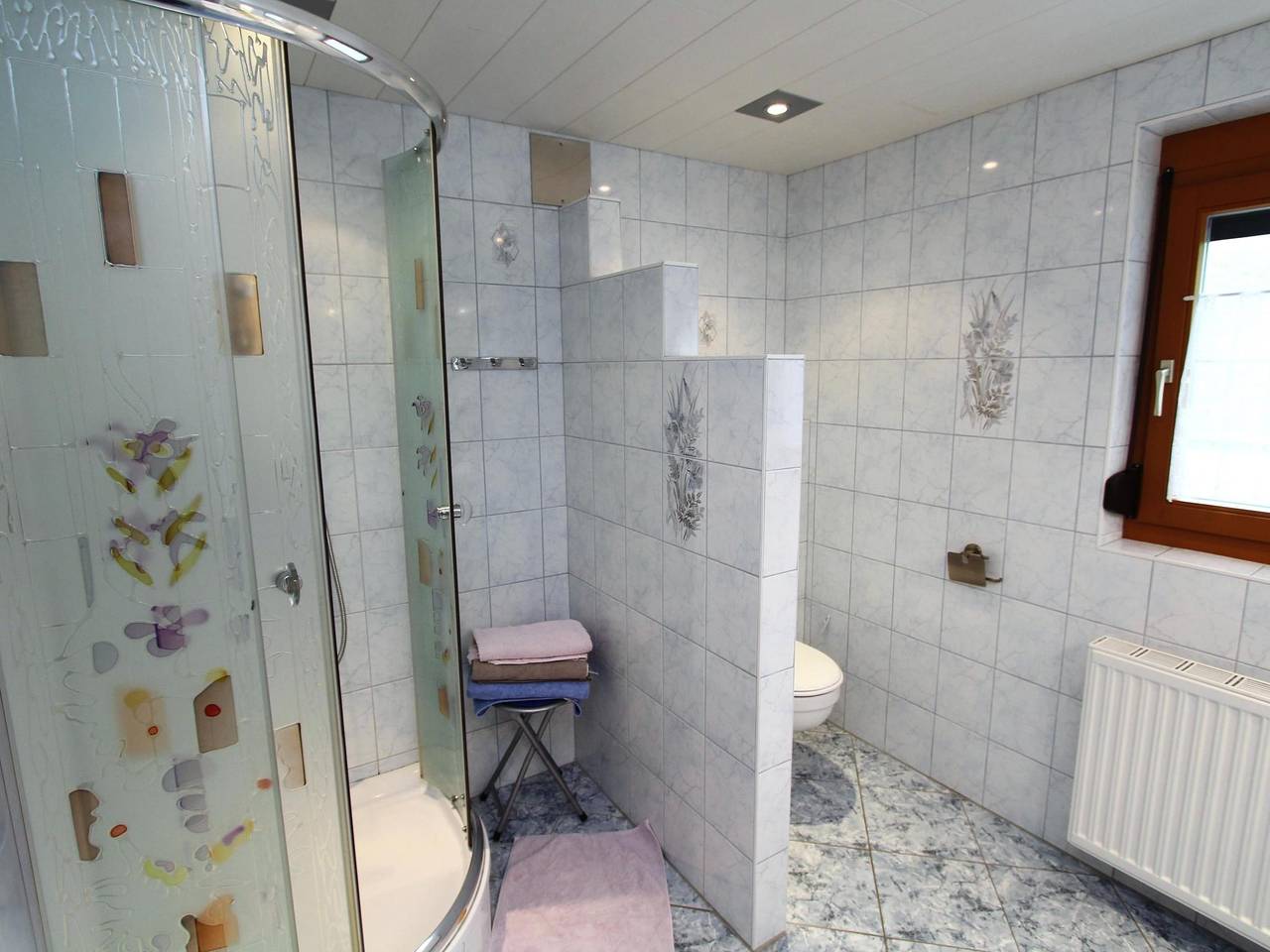 Ganze Wohnung, Komfortable Wohnung mit großem Balkon und Pool in Liebenfels, Mittelkärnten