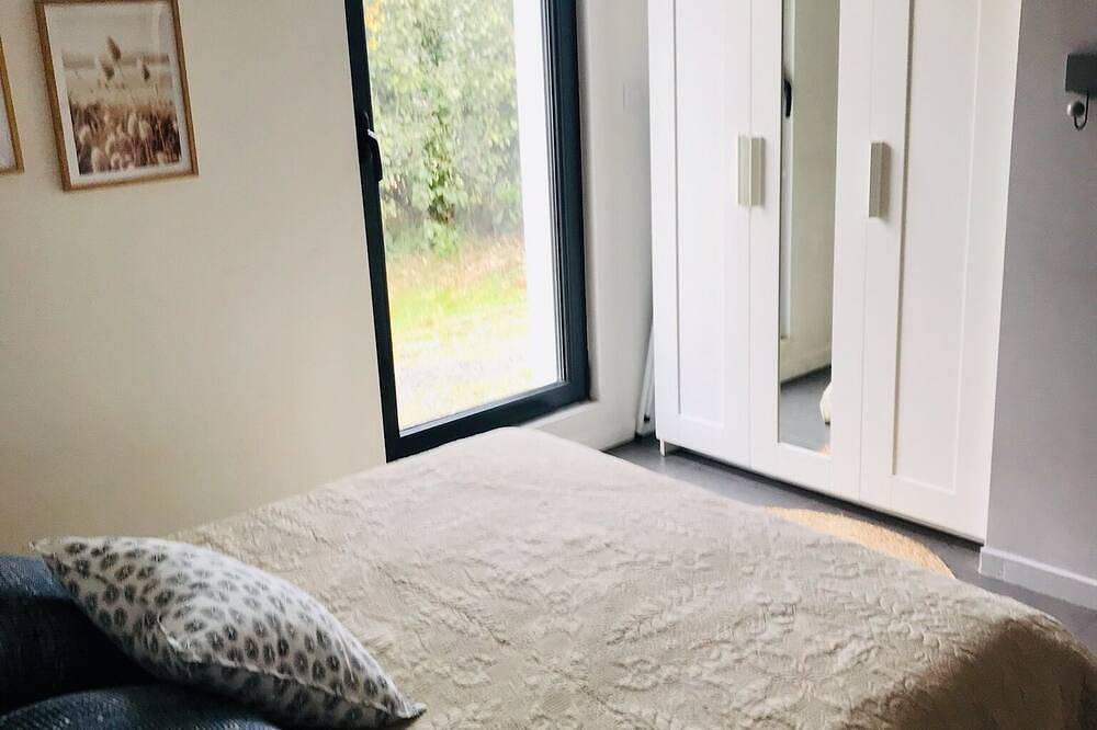 Agréable villa moderne climatisée - Lac à 200m-12 couchages -Maubuisson centre in Maubuisson, Carcans