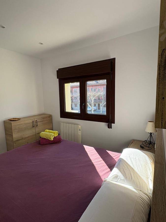 Gîte pour 6 personnes, avec vue et balcon à Bagà - 4