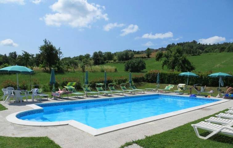 Casa vacanza per 2 persone, con piscina in Caprese Michelangelo