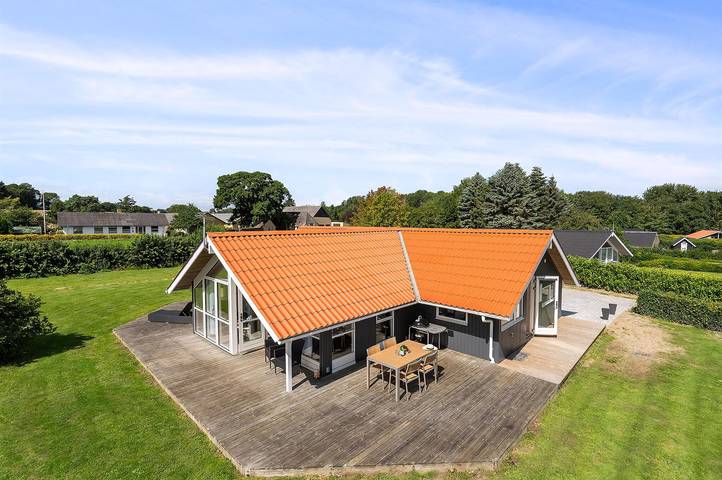 Ferienhaus für 6 Personen, mit Whirlpool und Terrasse sowie Garten und Sauna in Mommark