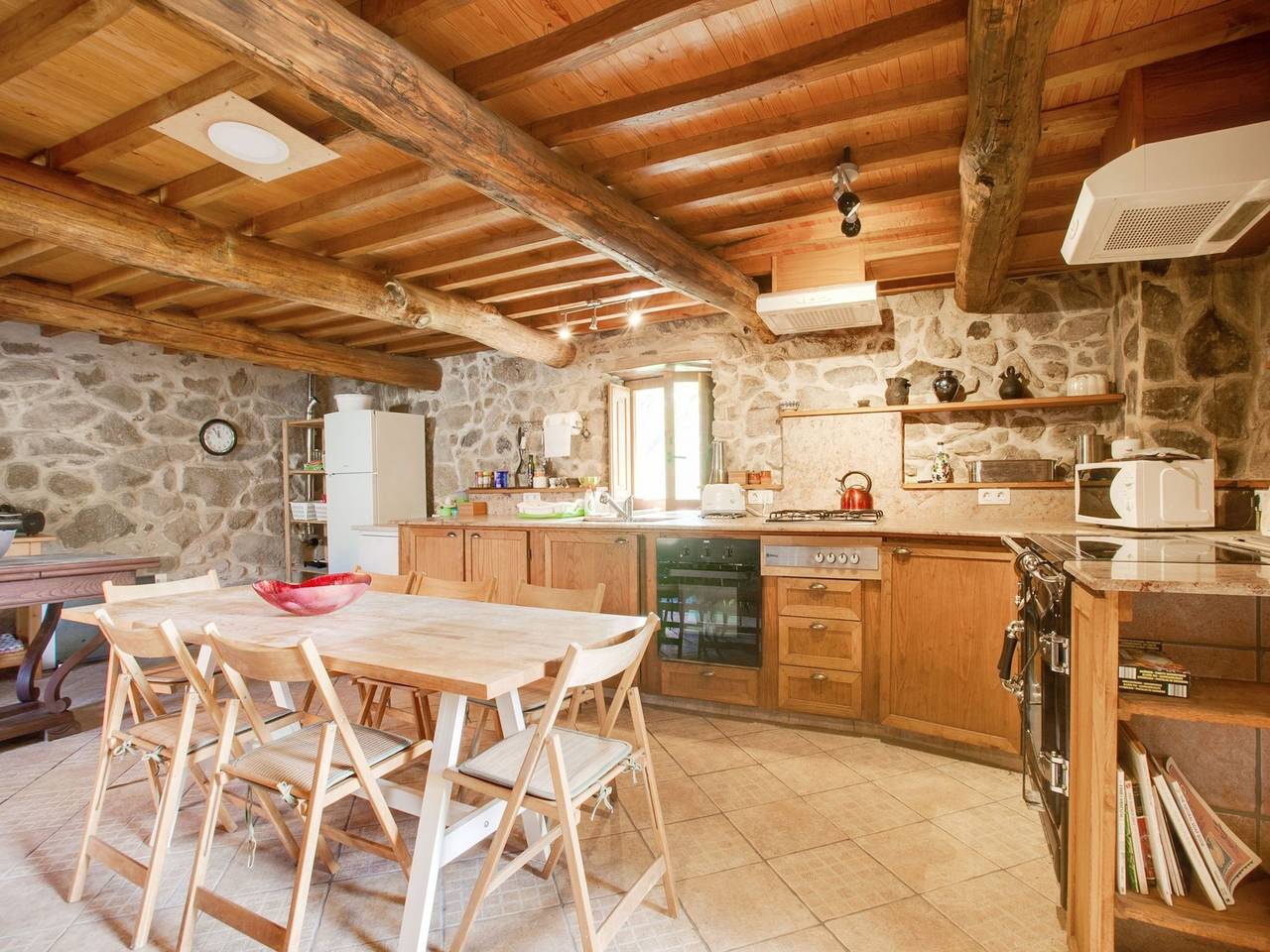 Comfortable and cozy country house in a charming setting. in Pantón, Lugo Provins