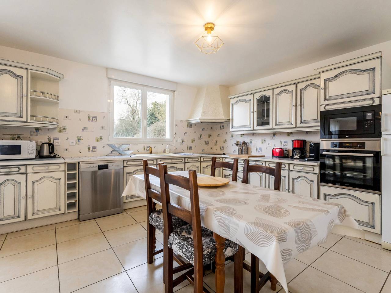 Gîte calme en campagne avec animaux acceptés, parking et wifi in Rouans, Région de Nantes