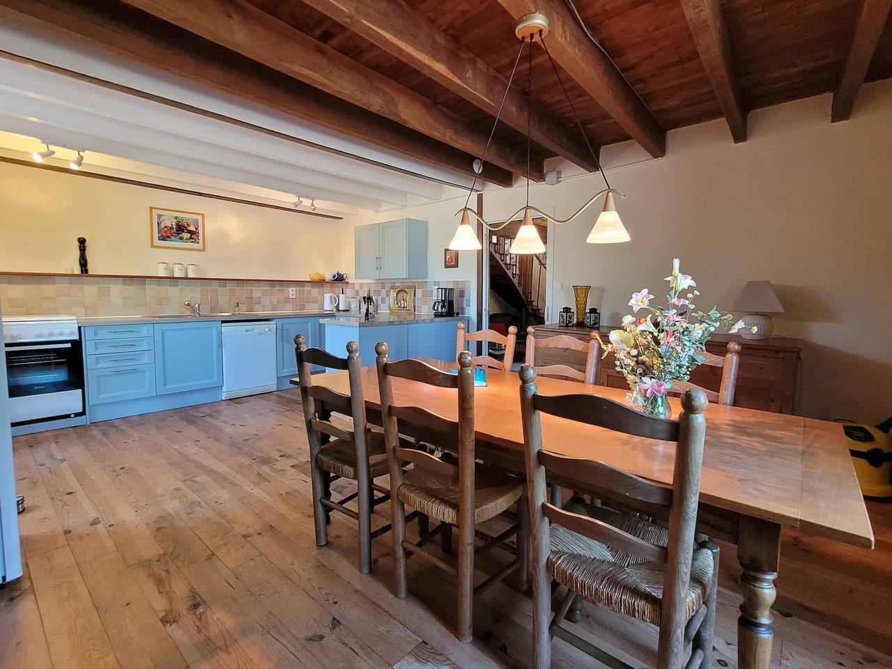Casa vacacional 'Gite La Vigne' con piscina compartida, terraza privada y wifi in Saint-Saud-Lacoussière, Parque Natural Regional Périgord-Limousin