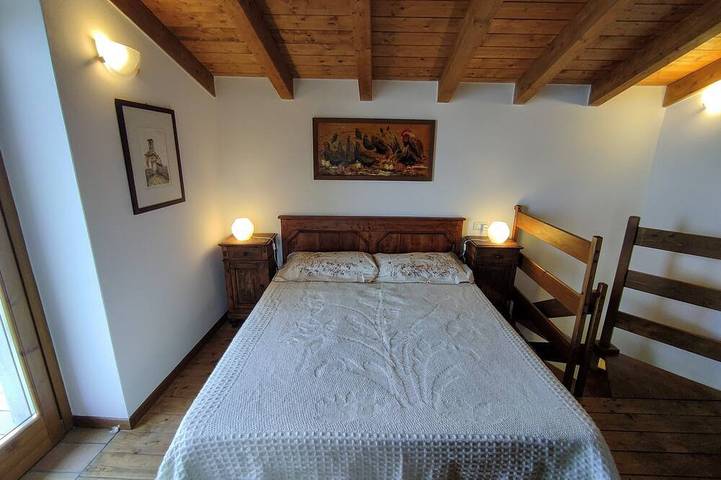 Oasi delle Querce: A Nature Reserve Overlooking the Lake on Monte Isola in Monte Isola, Iseosee
