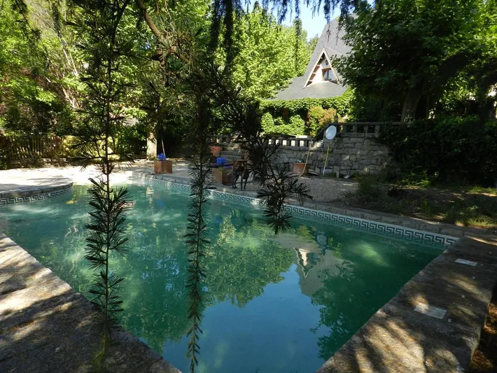 Chalet pour 4 personnes, avec vue et jardin ainsi que vue sur le lac et piscine, animaux acceptés - 1