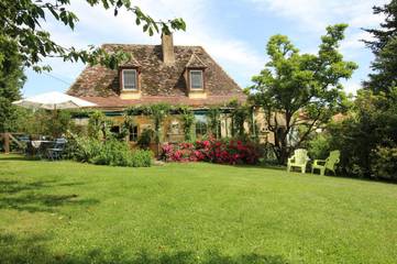 Gîte pour 2 personnes, avec piscine ainsi que jardin et vue à Lanquais