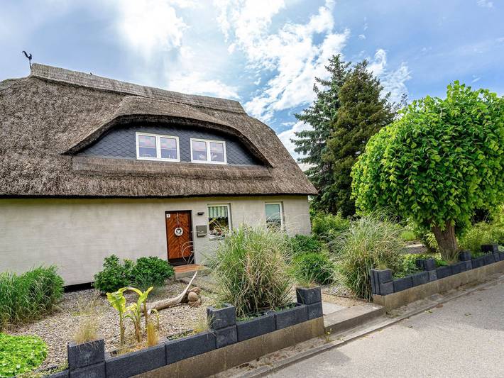 Ferienwohnung für 2 Personen, mit Terrasse und Seeblick sowie Garten in Göhren