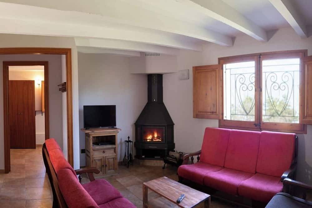 Erfreut sich einer natürlichen Umgebung in einem schönen Landhaus in Olius, Lleida Provinz