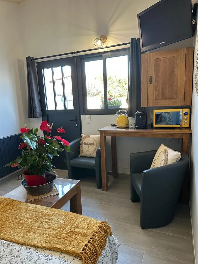 Ferienwohnung für 2 Personen, mit Terrasse und Garten - 1