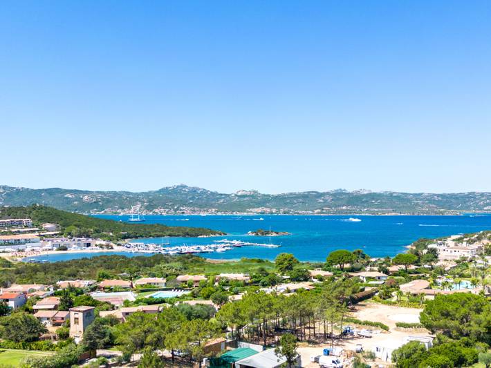 Location de vacances pour 7 personnes, avec terrasse ainsi que jardin et vue à Arzachena - 3