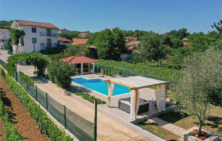 Ferienhaus für 12 Personen, mit Garten und Terrasse - 1