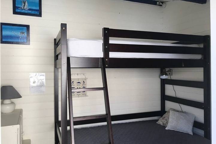 Location de vacances pour 6 personnes, avec terrasse et jardin, animaux acceptés dans Petite Plage Saint Trojan Les Bains - 3